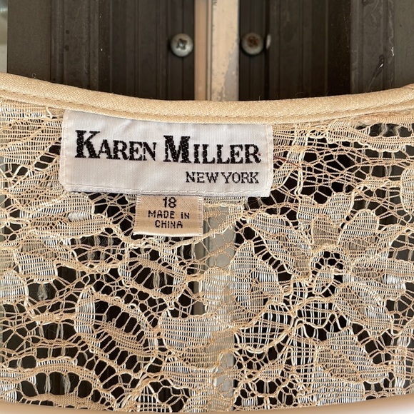 **Beautiful 2 Piece Champagne Gold Gown with lace jacket** - Picture 4 of 10